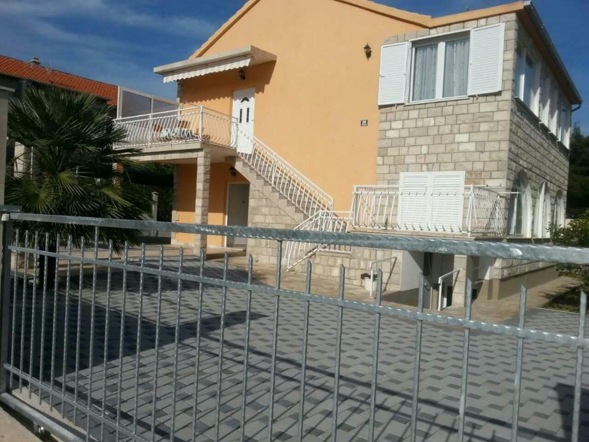 Apartments Alma Orebić Exterior foto